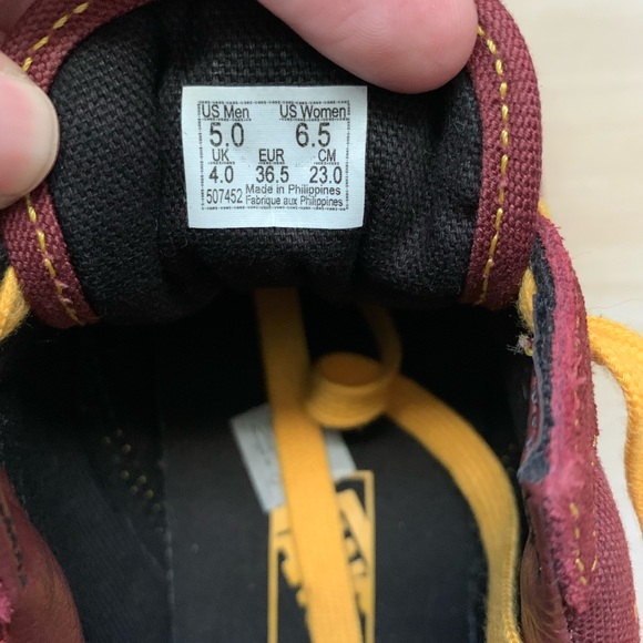 VANS - Picture 3 of 7